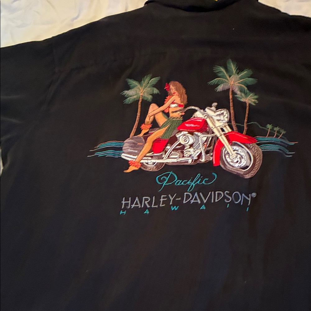 Harley-Davidson Black Casual Button Down Shirt. Silk only worn several times. - Picture 6 of 9
